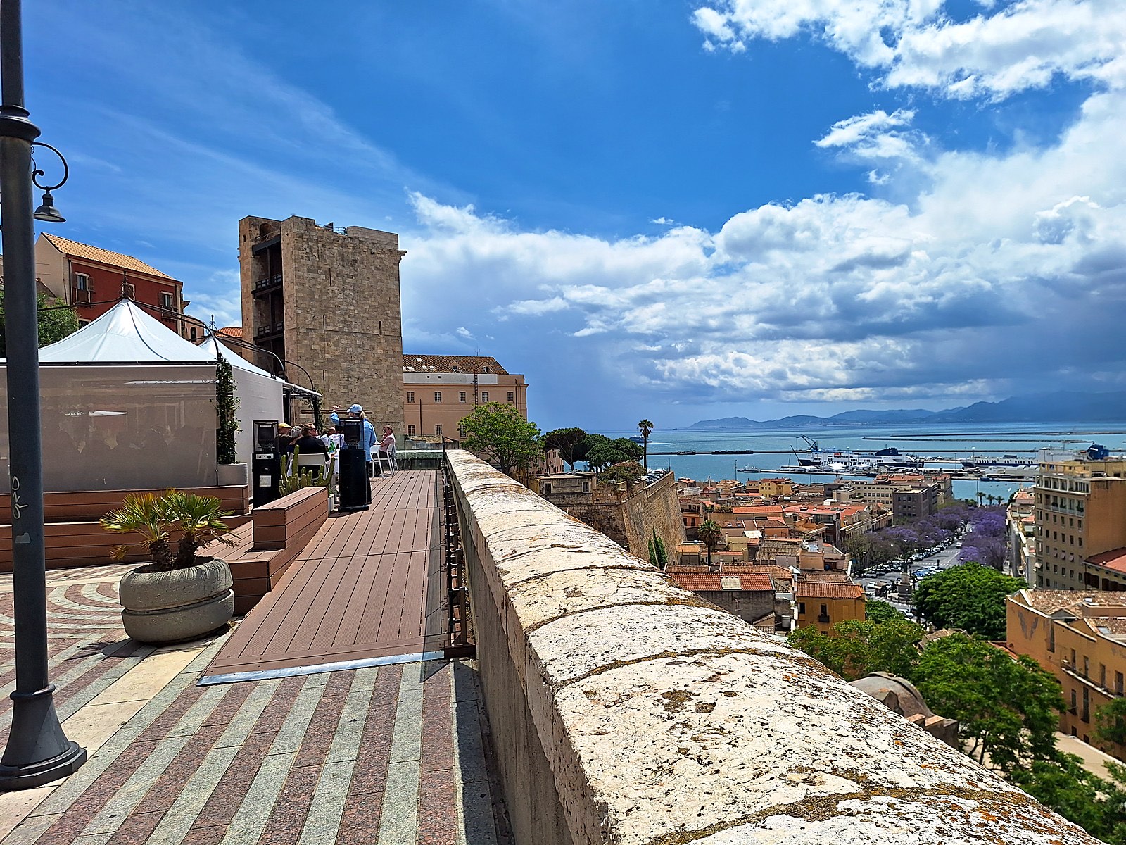 Vista dal Castello sul Golfo degli Angeli, Cagliari